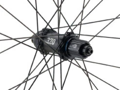Dt-swiss Set De Roues HU 1900 SPLINE 25 Disc Center Lock 29" -Shimano Soldes Magasin 412839