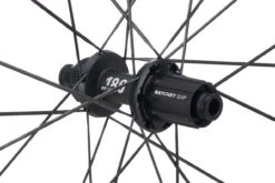 Dt-swiss Set De Roues En Carbone ERC 1100 DICUT 35 Disc Center Lock 28" 12 Dt-swiss Set De Roues En Carbone ERC 1100 DICUT 35 Disc Center Lock 28" -Shimano Soldes Magasin 427986