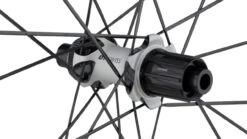 Dt-swiss Set De Roues ER 1600 SPLINE 23 Disc Center Lock 28" 10 Dt-swiss Set De Roues ER 1600 SPLINE 23 Disc Center Lock 28" -Shimano Soldes Magasin 436968