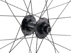 Tune Set De Roues TSR22 Disc Center Lock 28" 9 Tune Set De Roues TSR22 Disc Center Lock 28" -Shimano Soldes Magasin 448191