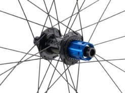 Tune Set De Roues TSR22 Disc Center Lock 28" 11 Tune Set De Roues TSR22 Disc Center Lock 28" -Shimano Soldes Magasin 448193