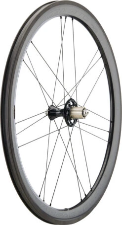 Campagnolo® Set De Roues En Carbone Bora WTO 45 Road 28" 18 Campagnolo® Set De Roues En Carbone Bora WTO 45 Road 28" -Shimano Soldes Magasin 464523