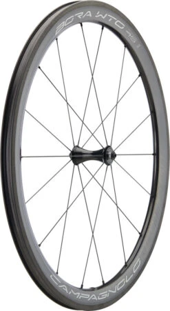 Campagnolo® Set De Roues En Carbone Bora WTO 45 Road 28" 25 Campagnolo® Set De Roues En Carbone Bora WTO 45 Road 28" -Shimano Soldes Magasin 464530